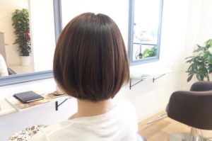 手ぐしでまとまるシルキーストレート